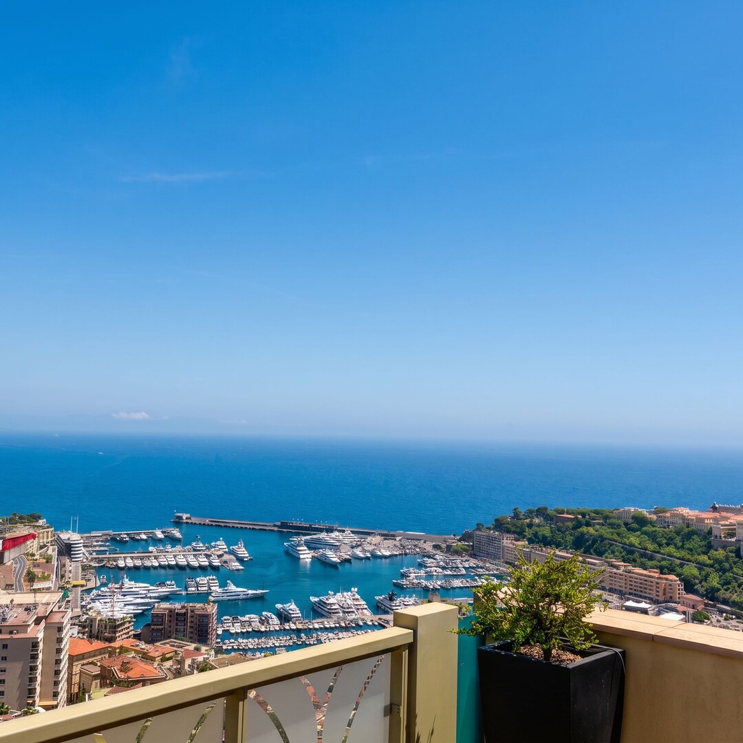 VILLA LES PINS