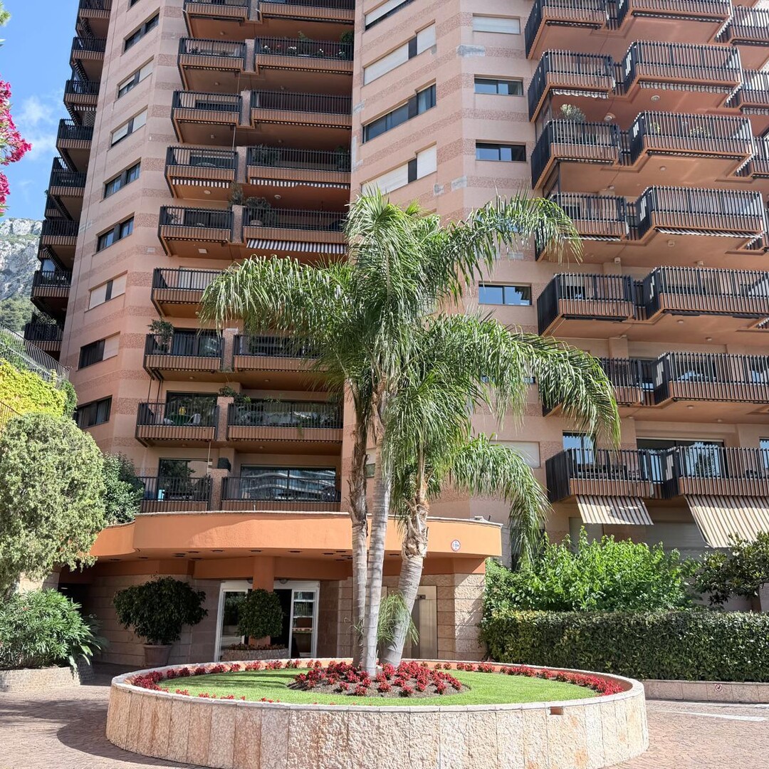 PARC SAINT ROMAN – ELEGANTE MONOLOCALE
