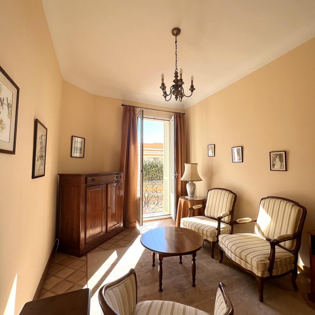 APPARTAMENTO CON 4 CAMERE DA LETTO - VILLA BONTOUX - CONDAMINE