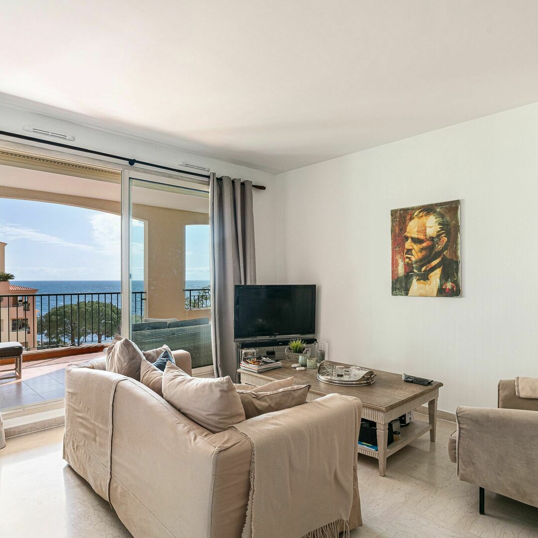 Vendita esclusiva appartamento bilocale vista mare parcheggio Monaco Fontvieille