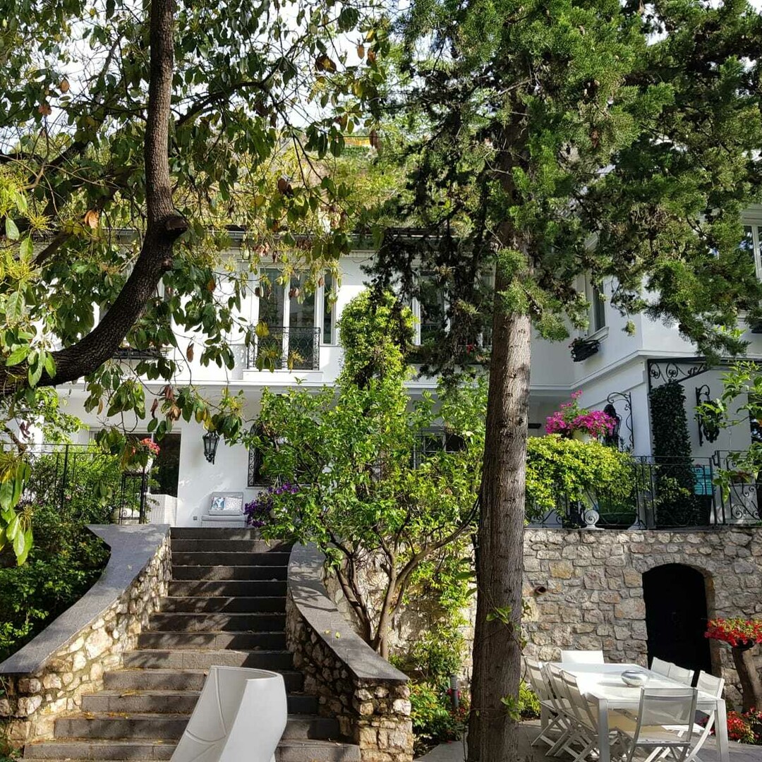 VILLA ECCEZIONALE A MONACO