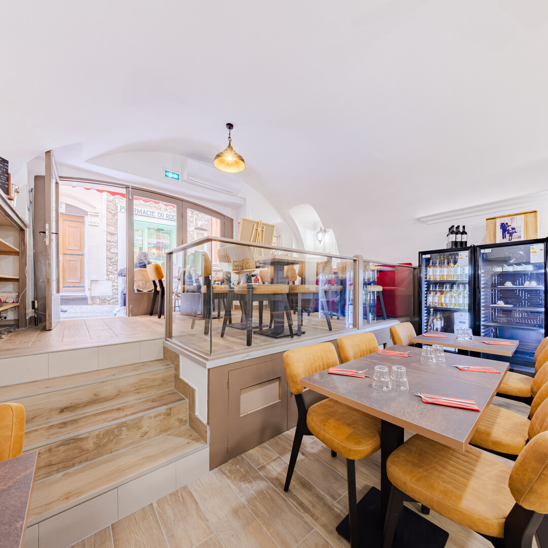 MURI COMMERCIALI / RISTORANTE LOCALE