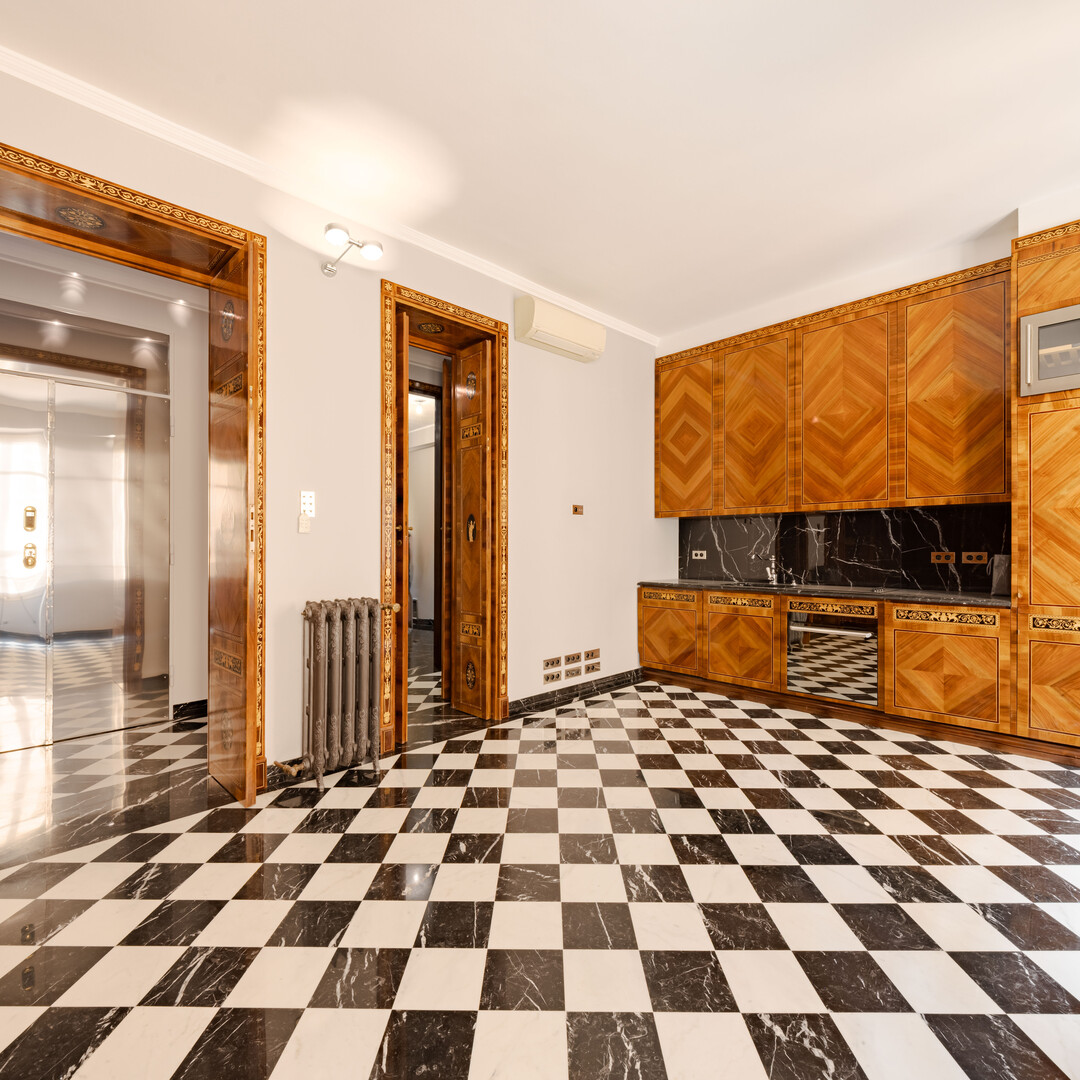 3 CAMERE BORGHESI NEL CUORE DI MONACO - LA RADIEUSE