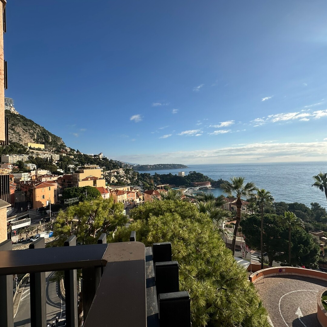 Un appartamento con 3 camere da letto con splendida vista sul mare!